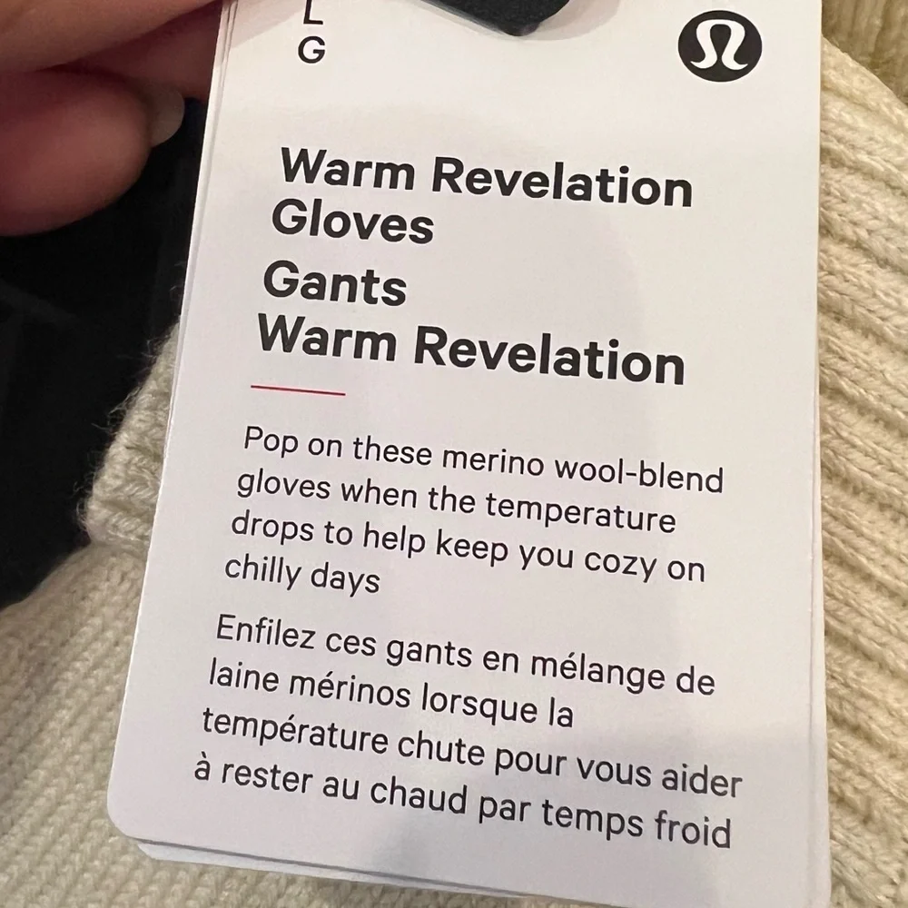 Lululemon Warm Revelation Gloves Ivory Cream Large NWT